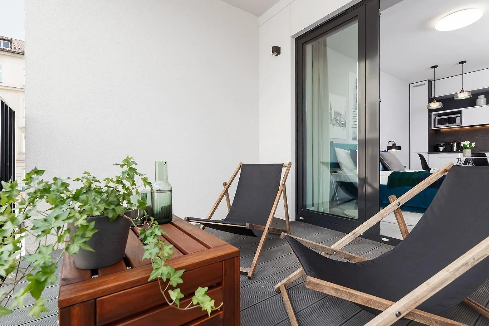 Old Town Apartment With Balcony - Rajska 3 Street Krakow Poland
