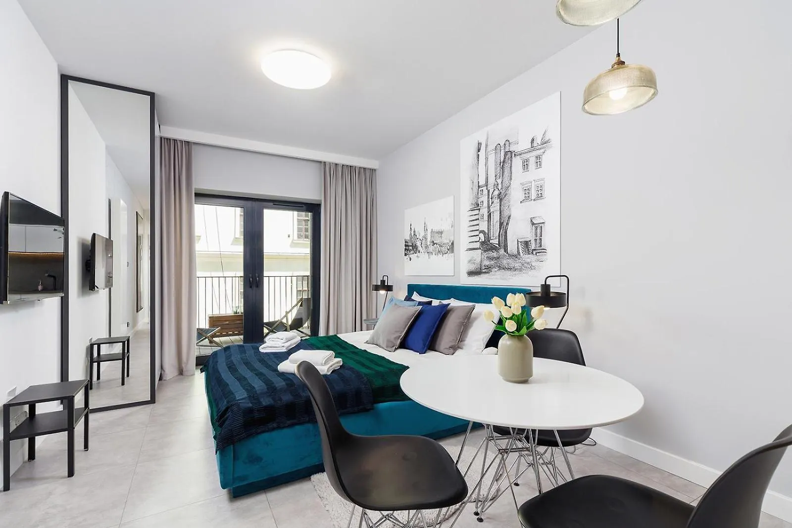 Old Town Apartment With Balcony - Rajska 3 Street Krakow