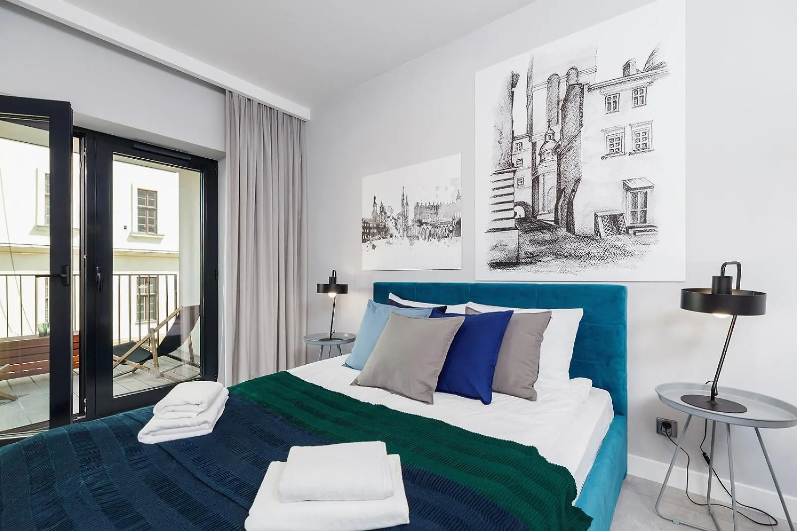 Old Town Apartment With Balcony - Rajska 3 Street Krakow